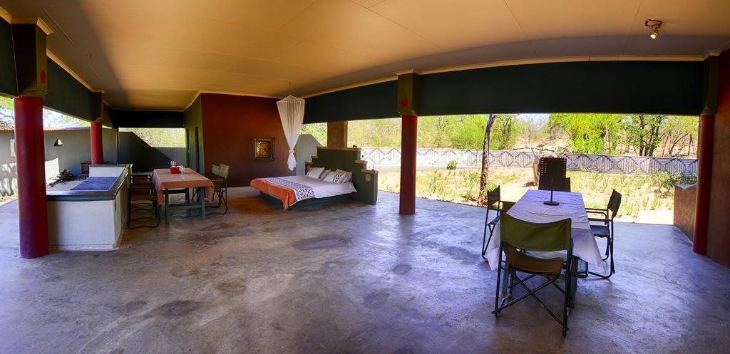 Tingala Lodge - Bed In The Bush Phalaborwa Room photo